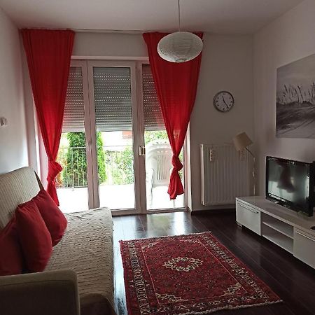 Cool & Pool Apartman Apartment Balatonfured Exterior photo