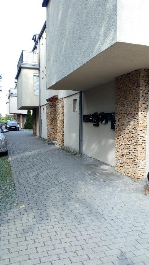Cool & Pool Apartman Apartment Balatonfured Exterior photo