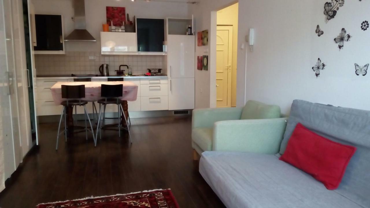 Cool & Pool Apartman Apartment Balatonfured Exterior photo